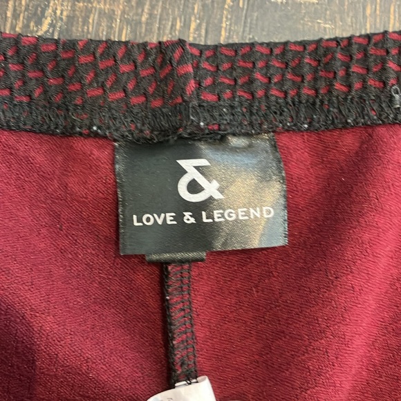 Love & Legend | Burgandy & Black high rise leggings - Picture 2 of 9